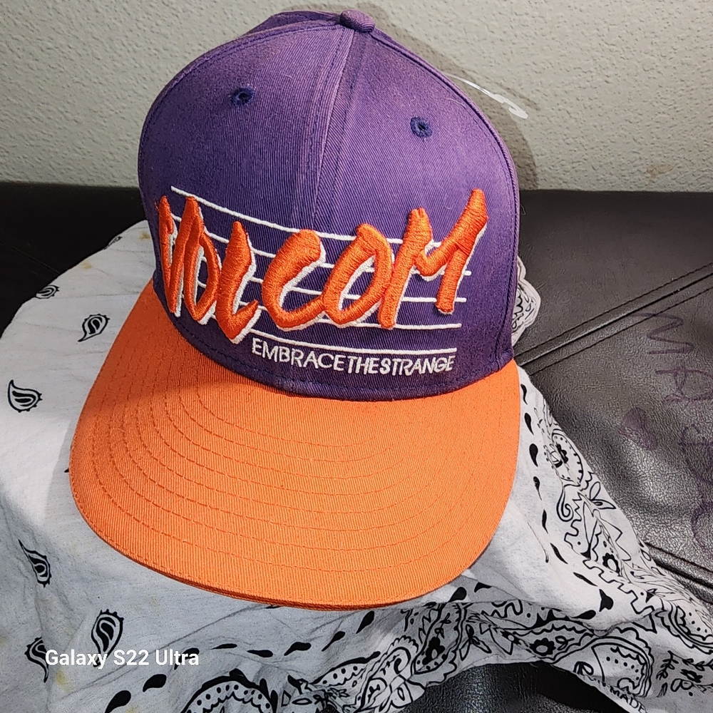 Volcom new Era snap back